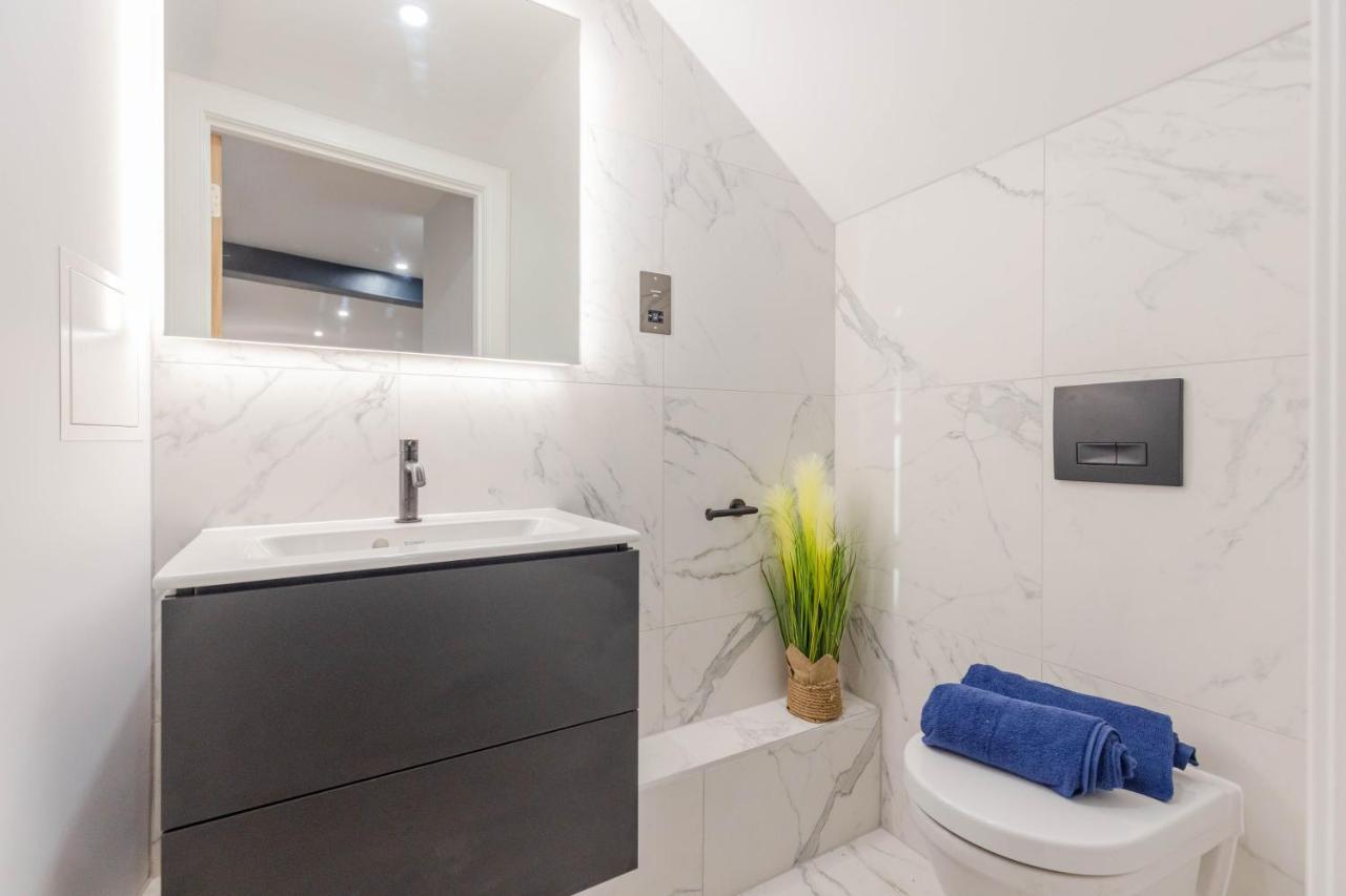 Vakantiehuis Dragon - Yukina - 2 Bed Centre House With Garden EDI