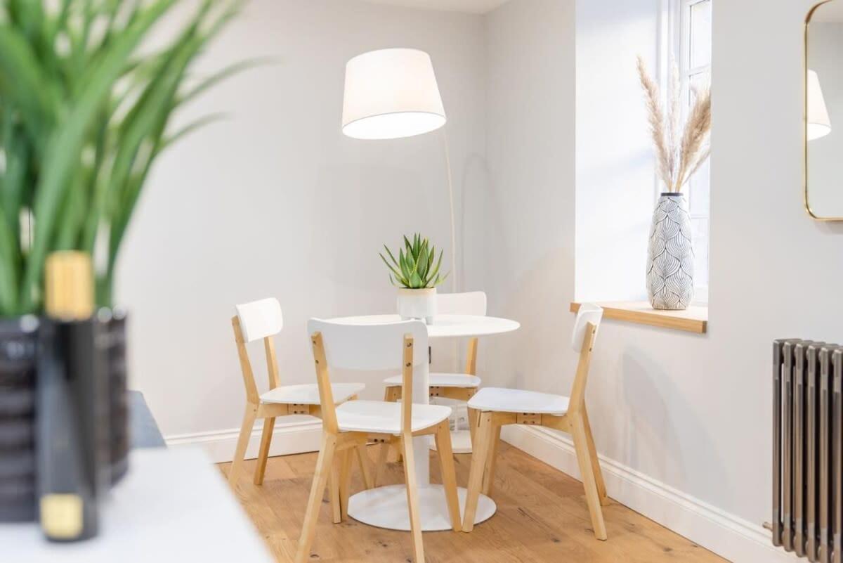 Vakantiehuis Dragon - Yukina - 2 Bed Centre House With Garden EDI