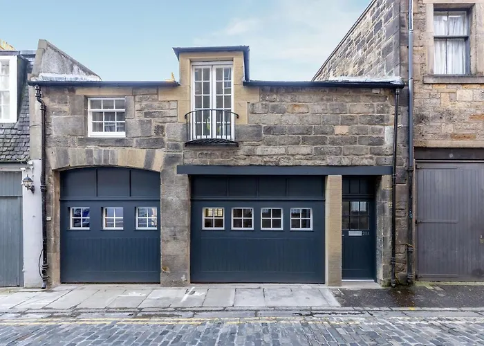 Dragon Suites - Yukina Suite - 2 Bed City Centre House With Garden
